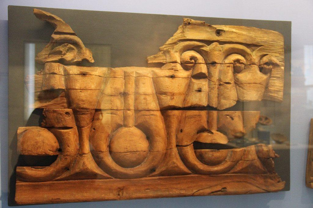 Detailed 3D relief carving in wood
